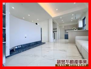 誠昱/安南國中面寬邊間.